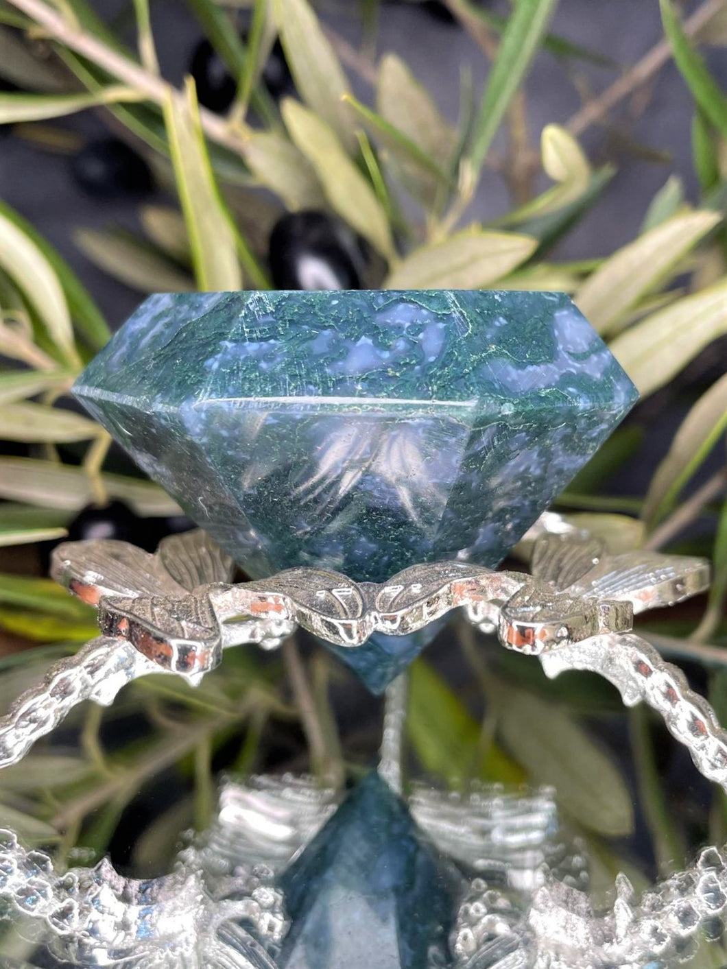 Chakra Healing Moss Agate Crystal Carving Diamond