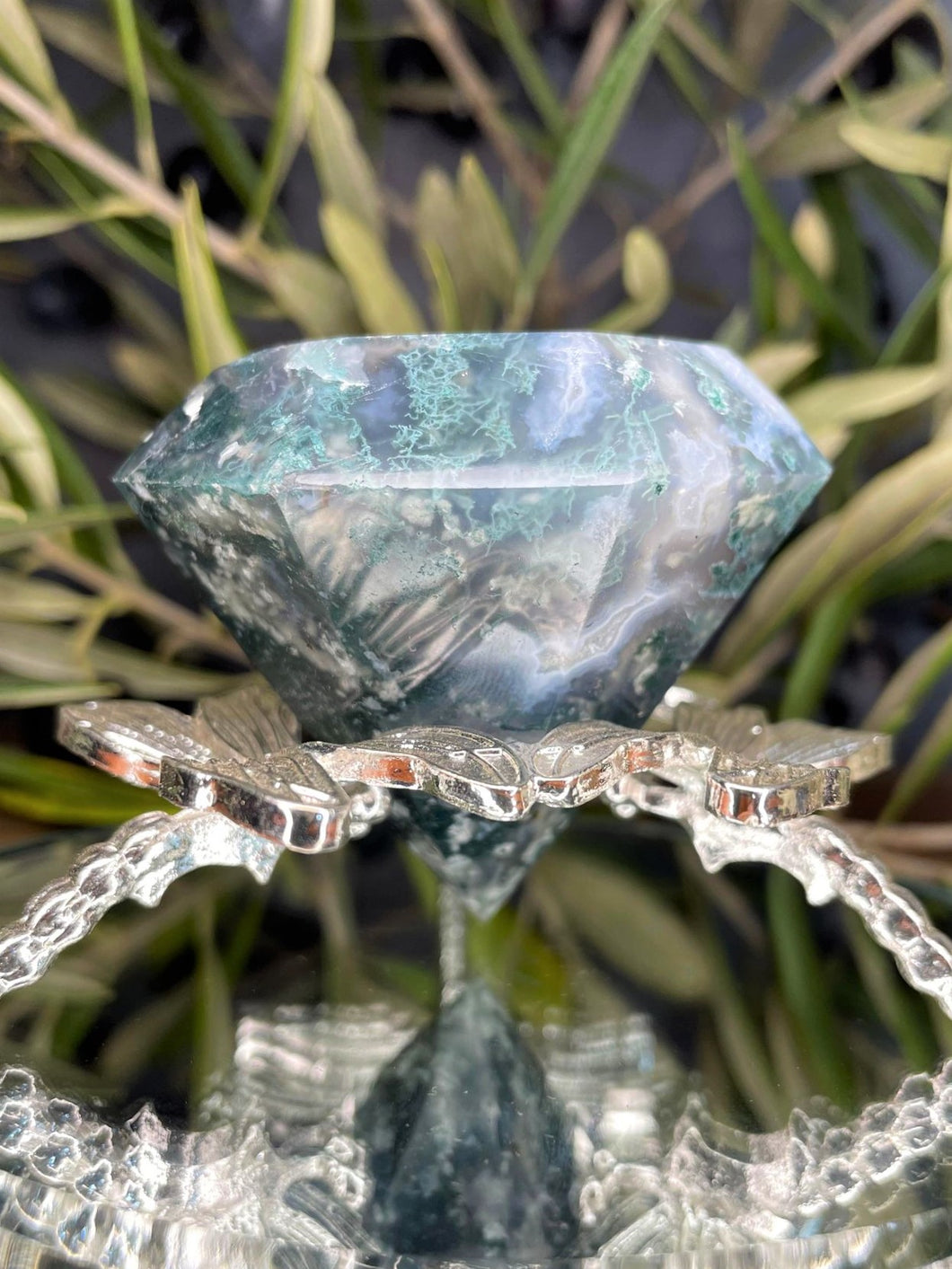 Grounding Moss Agate Crystal Diamond Carving