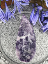 Load image into Gallery viewer, Small Lepidolite Leaf Shape Crystal Bowl For Trinkets
