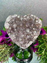 Load image into Gallery viewer, Silver Metal Stand Crystal Heart Holder
