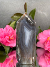 Load image into Gallery viewer, Breathtaking Banding On Agate Crystal Tower Point
