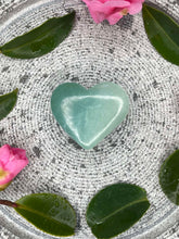 Load image into Gallery viewer, Gorgeous Green Agate Crystal Love Heart
