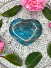 Load image into Gallery viewer, Apatite Crystal Love Heart Carving
