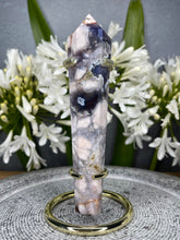 Load image into Gallery viewer, Elegant Blue Flower Agate Wand With Gold Metal Stand
