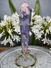 Load image into Gallery viewer, Harmony Blue Flower Agate Wand With Gold Metal Stand
