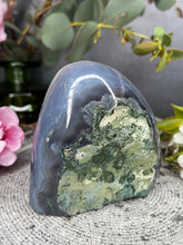 Load image into Gallery viewer, Sparkly Agate Druzy Cluster Freeform
