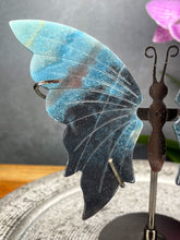 Load image into Gallery viewer, Trolleite Crystal Butterfly Wings On Stand
