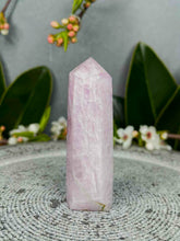 Load image into Gallery viewer, DISCOUNTED Kunzite Crystal Tower Point
