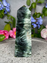 Load image into Gallery viewer, Harmony Seraphinite Crystal Tower Point
