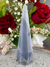 Load image into Gallery viewer, Beautiful Agate Banding Crystal Tower Point
