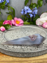 Load image into Gallery viewer, Beautiful Banded Agate Wand With Amethyst Quartz Druzy
