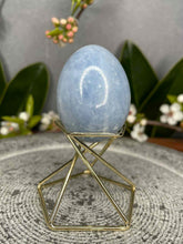 Load image into Gallery viewer, Beautiful Blue Celestite Crystal Egg Carving
