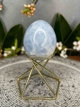 Load image into Gallery viewer, Intuition Blue Celestite Crystal Egg Carving
