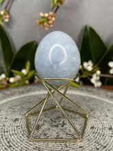 Load image into Gallery viewer, Soft Blue Celestite Crystal Egg Carving
