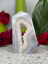 Load image into Gallery viewer, Stunning Druzy Agate Quartz Crystal Tower Point
