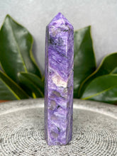 Load image into Gallery viewer, Incredible Rare High Quality Charoite Crystal Tower Point

