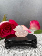 Load image into Gallery viewer, Rose Quartz Crystal Duck Carving
