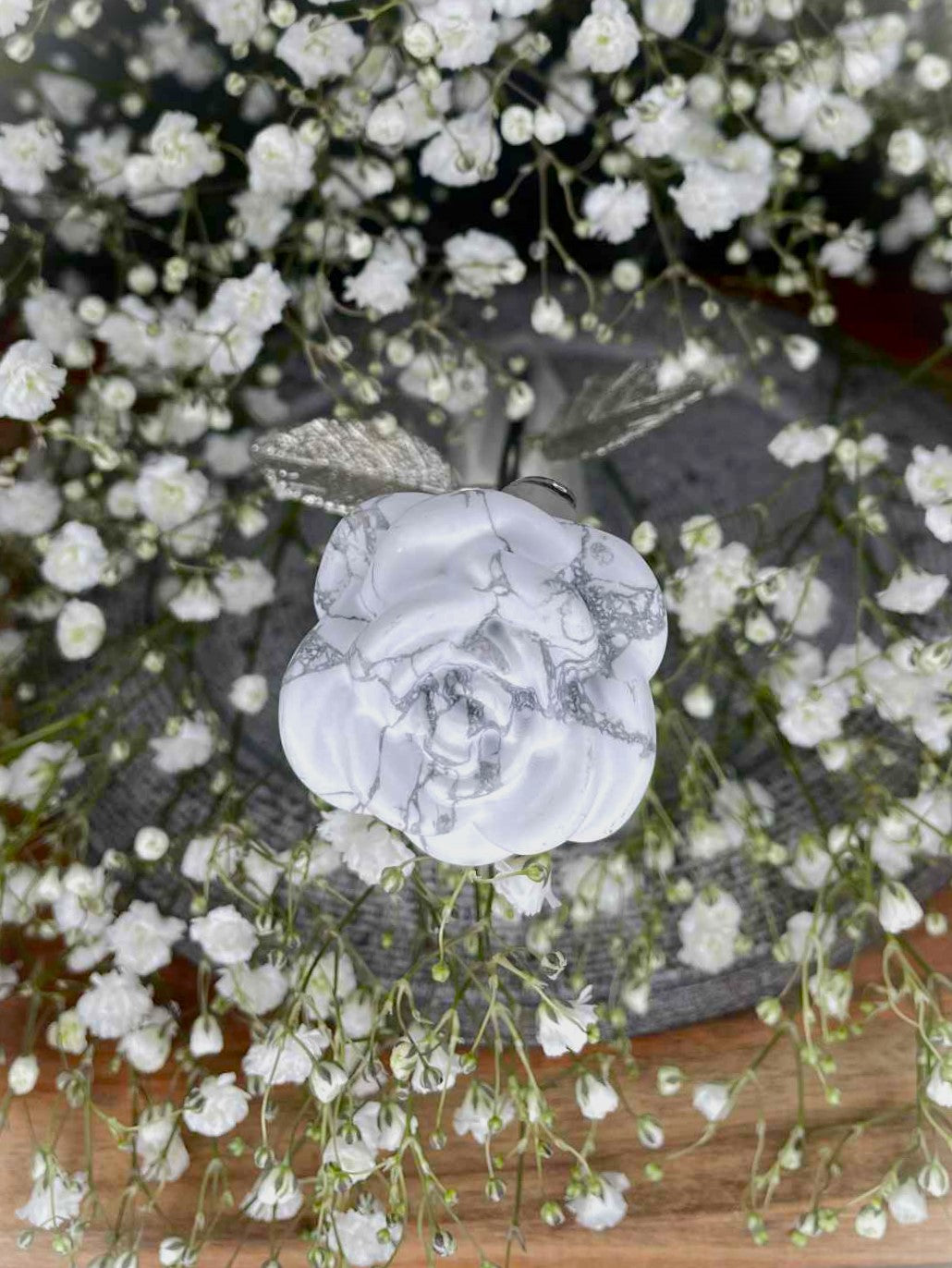 Beautiful Howlite Rose Silver Stem