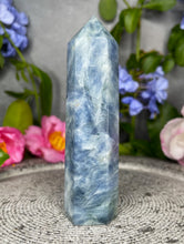 Load image into Gallery viewer, Vibrant Blue Kyanite Crystal Tower

