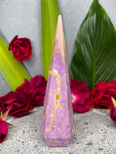 Load image into Gallery viewer, Phosphosiderite Crystal Diamond Tower Point
