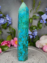 Load image into Gallery viewer, Stunning Shattuckite Chrysocolla Malachite Tower Point
