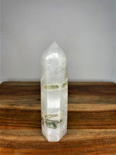 Load image into Gallery viewer, White Quartz Moss Agate Point
