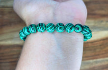 Load image into Gallery viewer, Malachite Bracelet With Owl Charm
